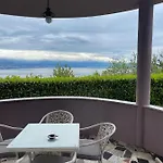 דירה With A Swimming Pool Opric, Opatija - 7711 לובראן